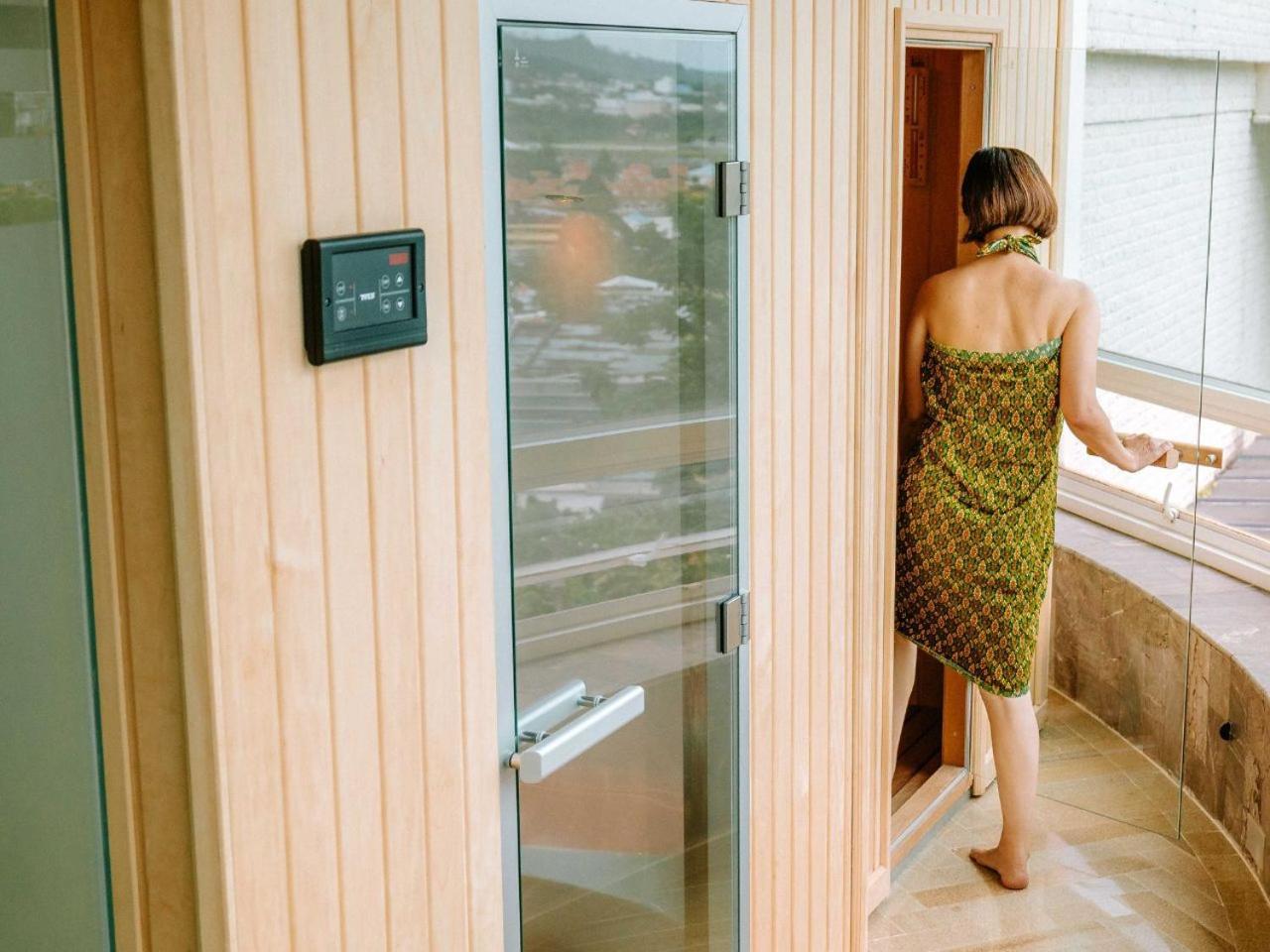 Hilltop Wellness Resort Kathu Exterior photo